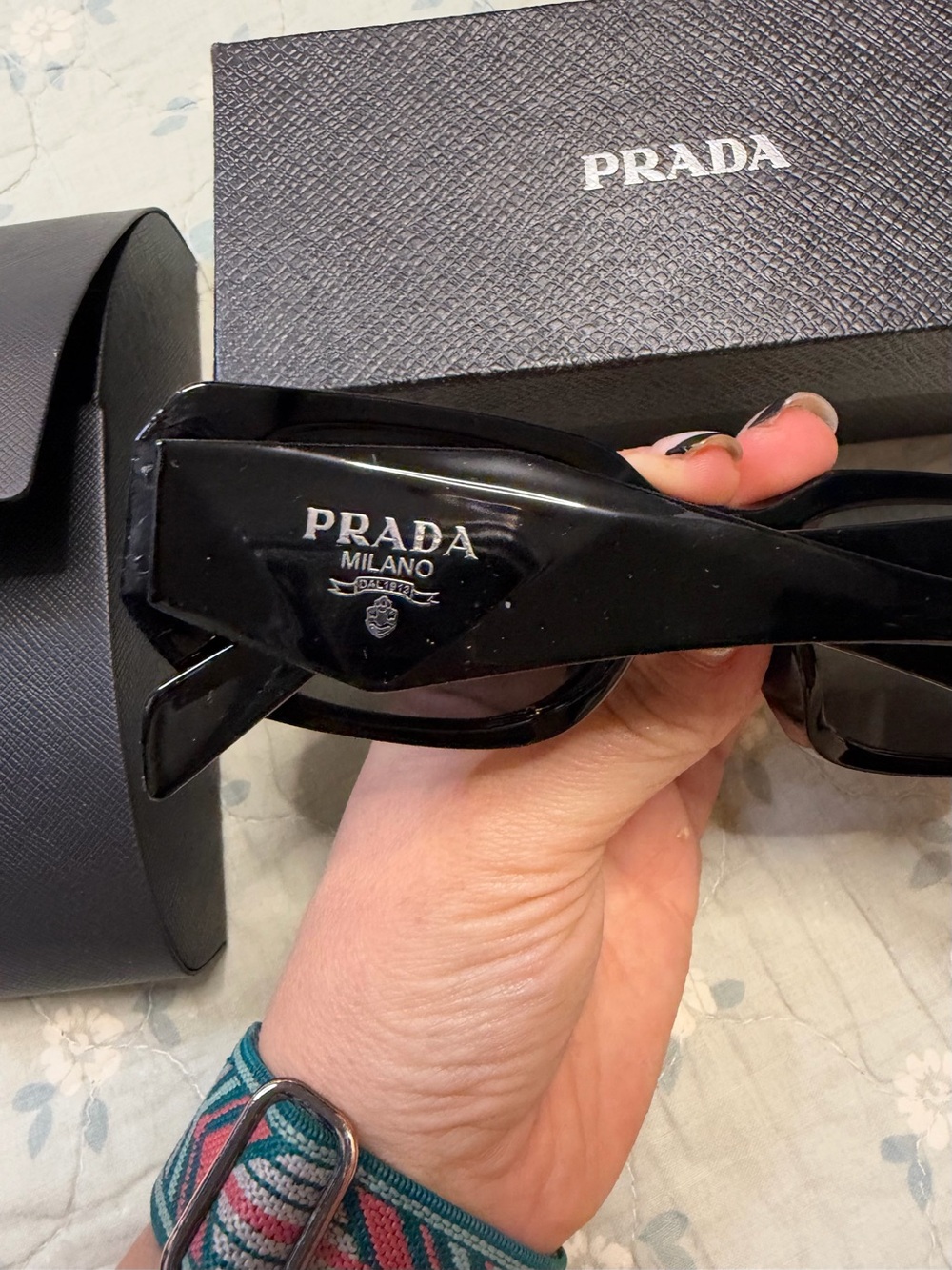 Prada women’s Black Sunglasses with Dark Lenses - Picture 3 of 7